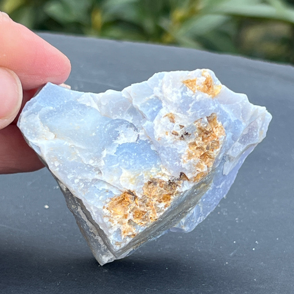 Calcedonie albastra /blue lace/ agat albastru piatra bruta m19, pietre semipretioase - druzy.ro 1 