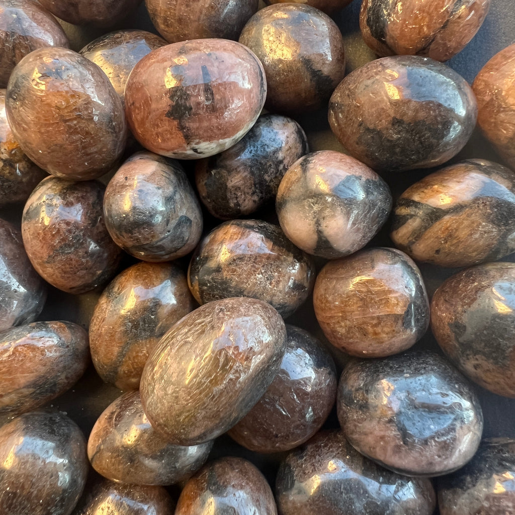 Andaluzit - Piatra Crucii -Chiastolit rulat, pietre semipretioase - druzy.ro 3 
