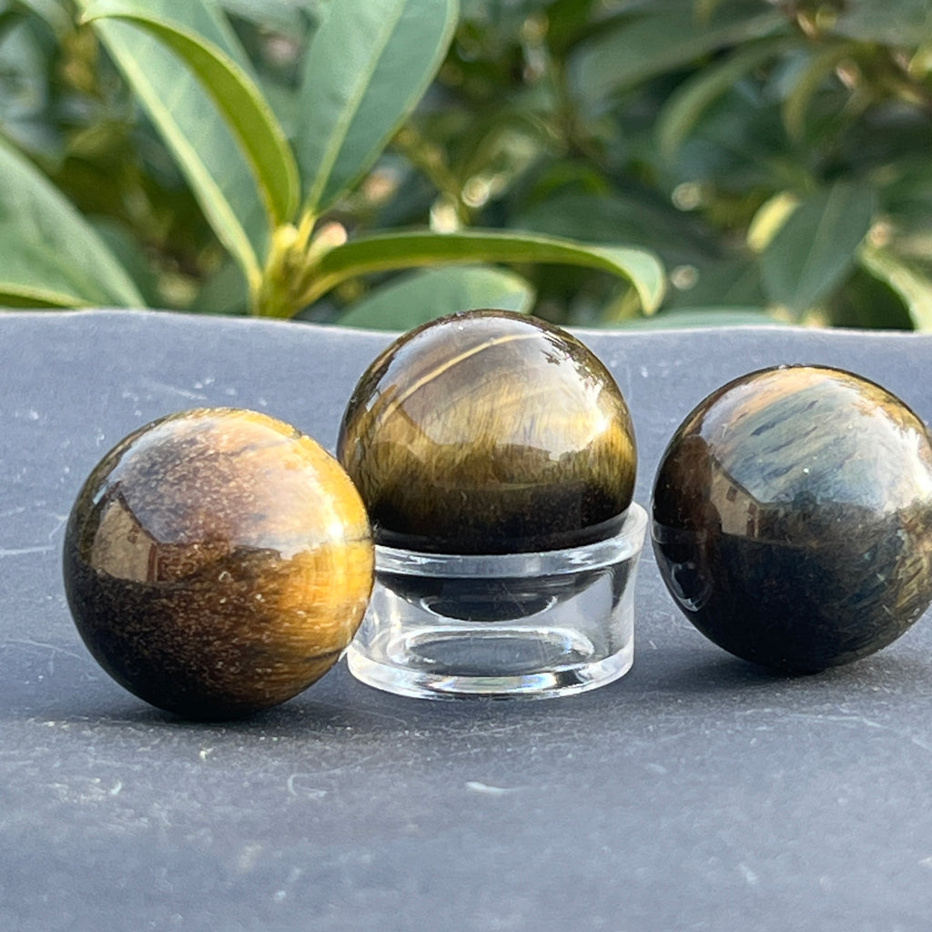 Sfera ochi de tigru mini, pietre semipretioase - druzy.ro 2 