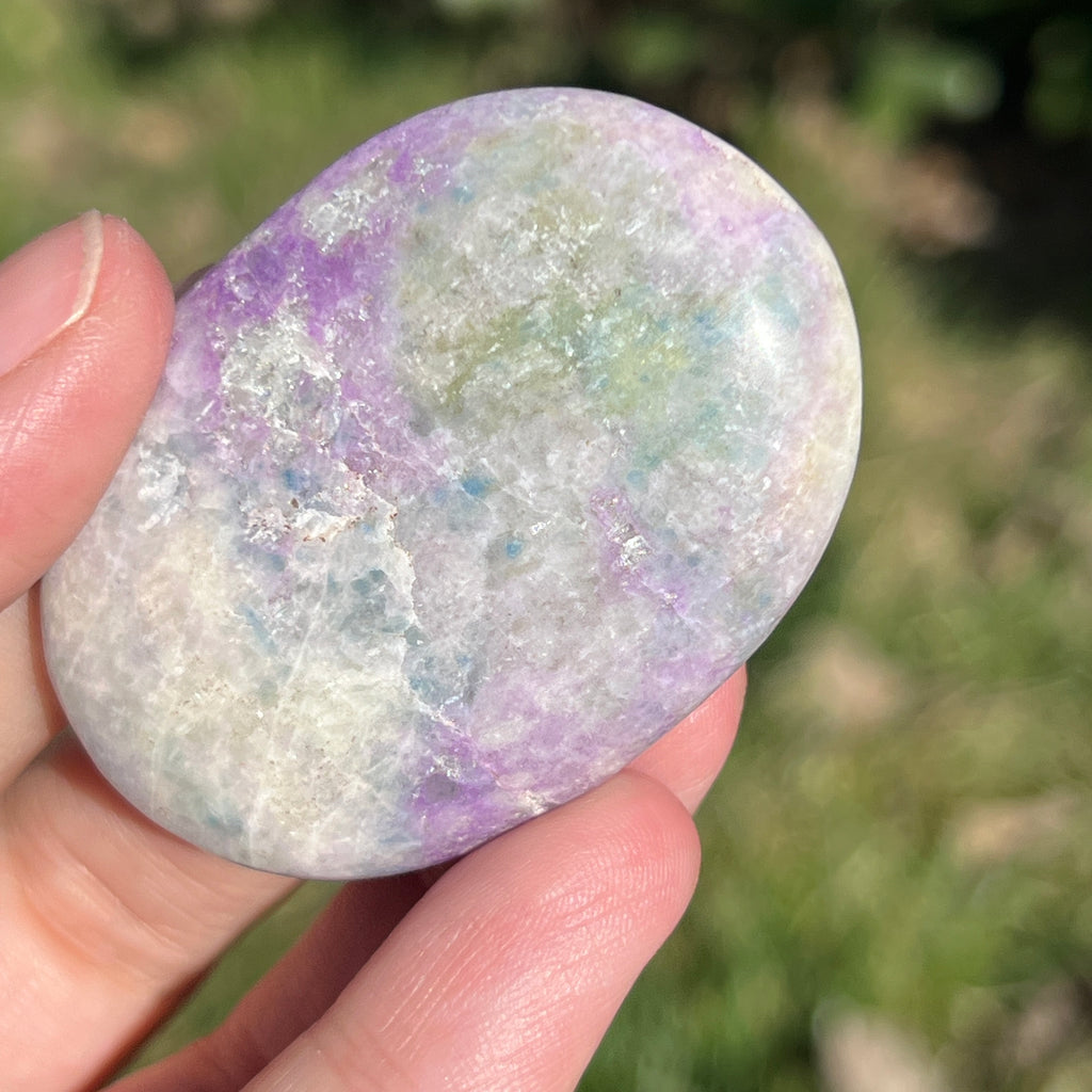 Hackmanit mov Uv reactive palmstone m13, pietre semipretioase - druzy.ro 6 