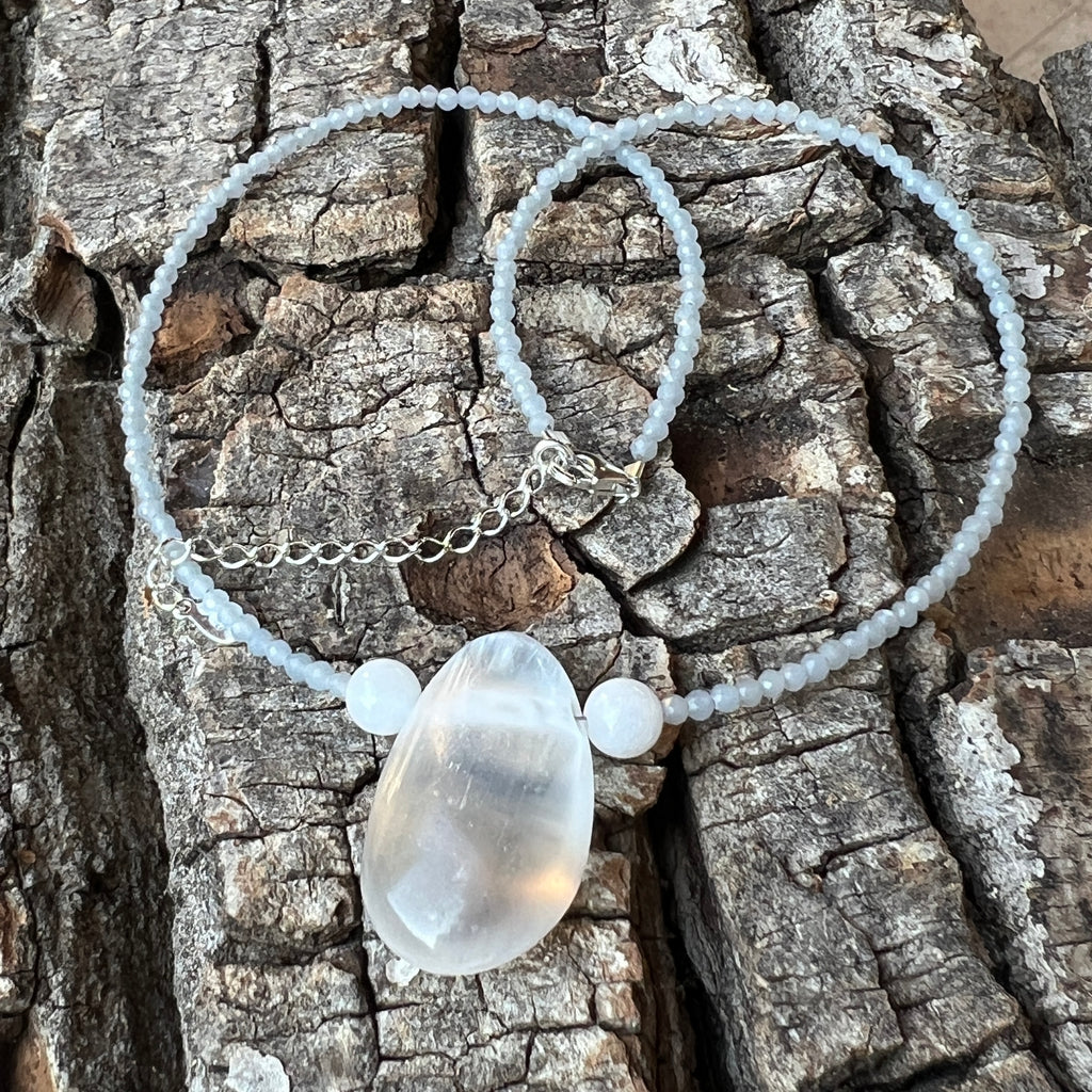Colier angelit si selenit Celestia#72, pietre semipretioase - druzy.ro 2 