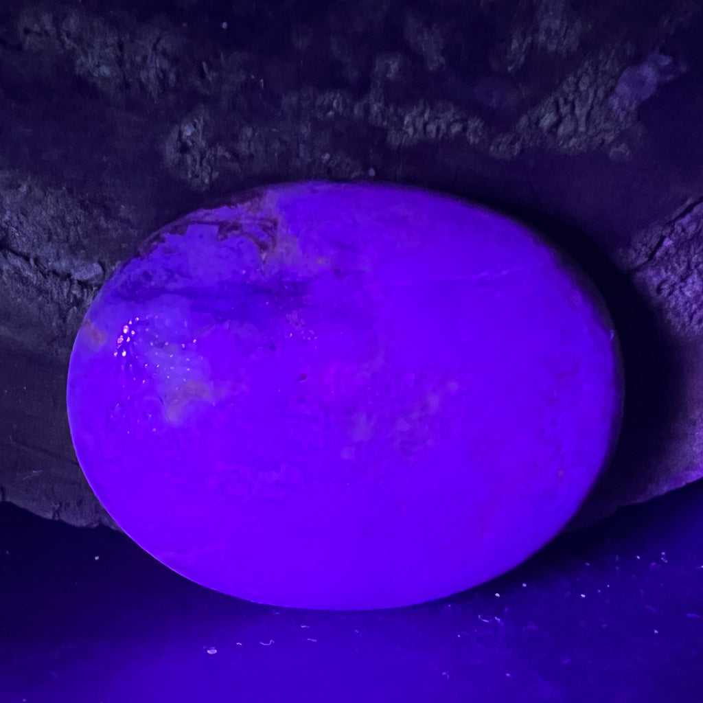 Hackmanit mov Uv reactive palmstone m3, pietre semipretioase - druzy.ro 1 