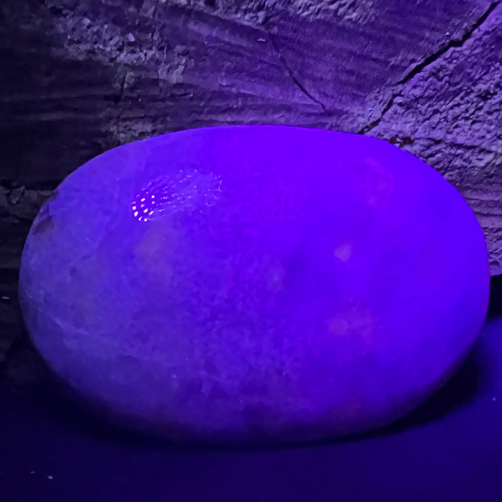 Hackmanit mov Uv reactive palmstone m14, pietre semipretioase - druzy.ro 2 