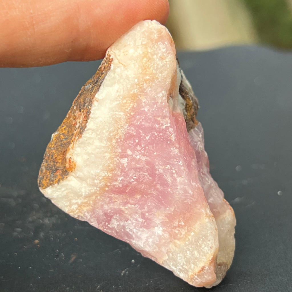 Aragonit roz piatra bruta model 15, druzy.ro, pietre semipretioase 1