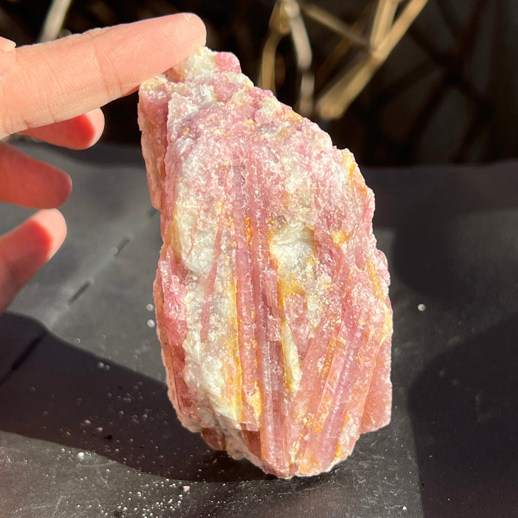 Rubelit/ turmalina roz A piatra bruta din Brazilia m6, pietre semipretioase - druzy.ro 14 