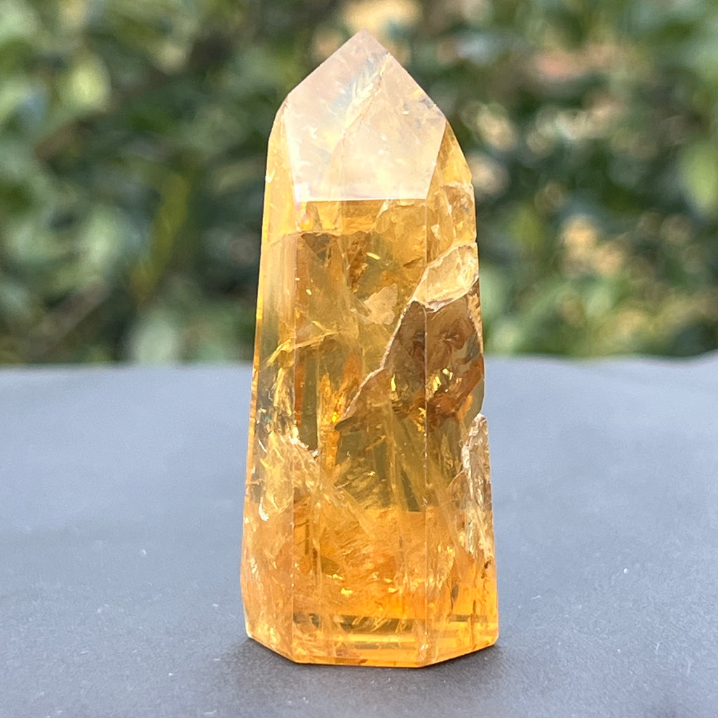 Obelisc citrin Brazilia calitate Extra AAA model 3, pietre semipretioase - druzy.ro 1 