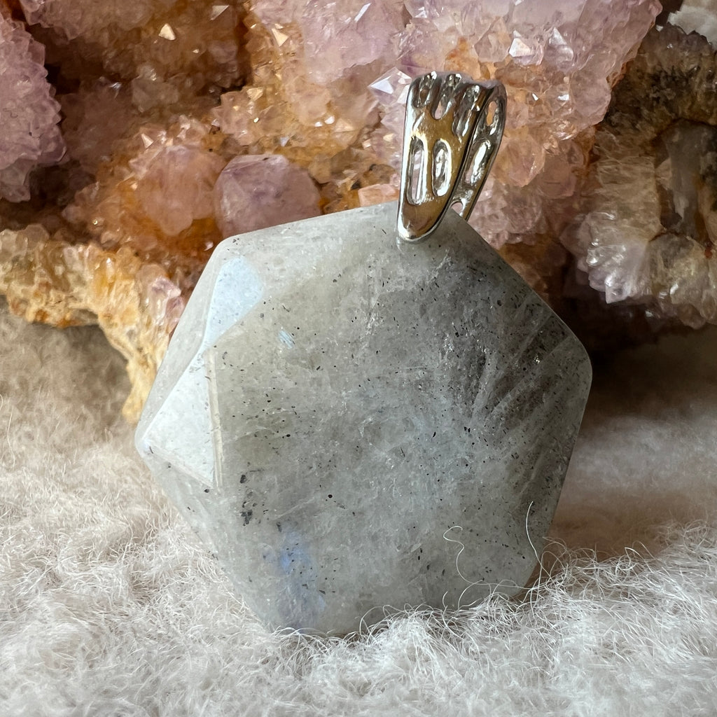 Pandantiv hexagon piatra lunii alba, pietre semipretioase - druzy.ro 1 