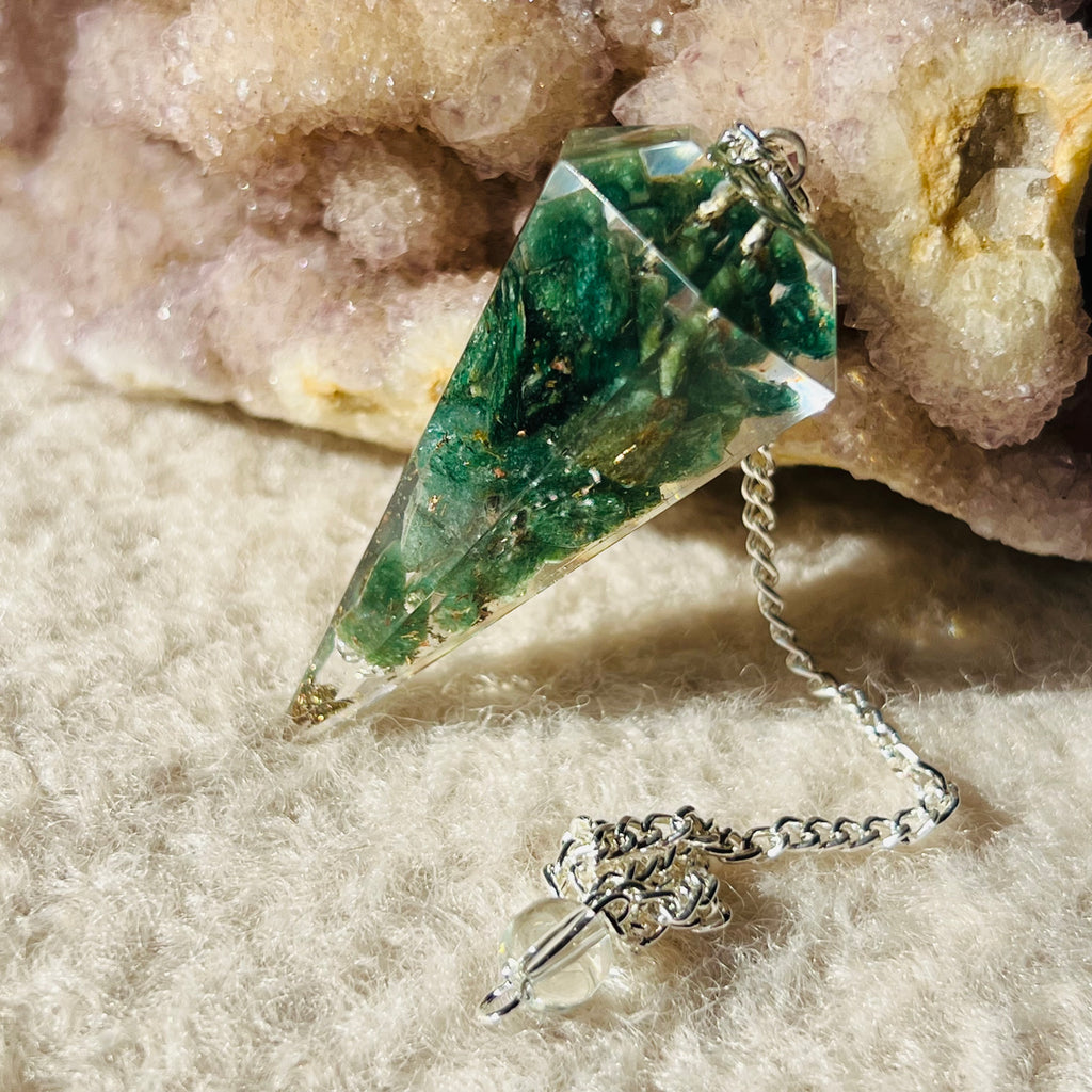 Pendul orgonit jad verde, druzy.ro, cristale 1