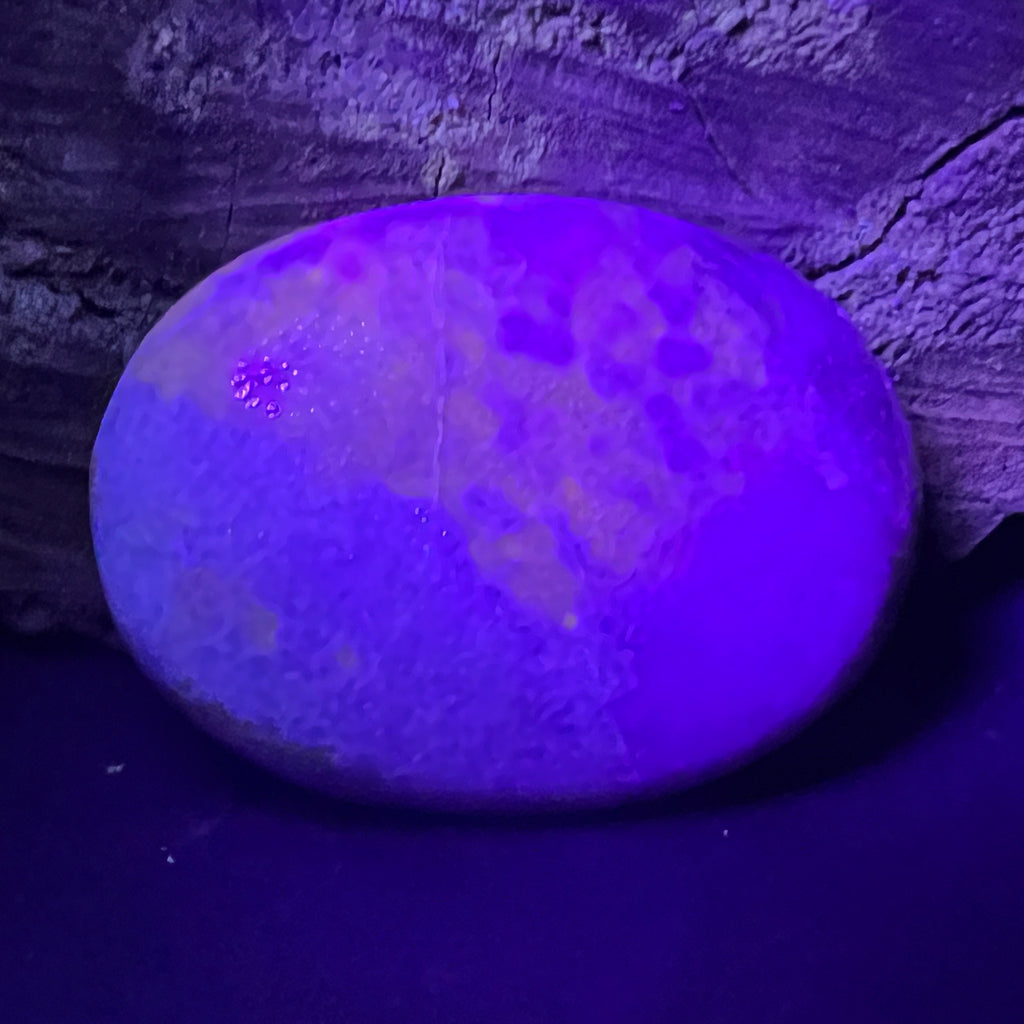 Hackmanit mov Uv reactive palmstone m12, pietre semipretioase - druzy.ro 1 