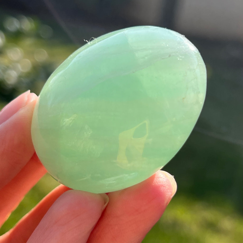 Palmstone fluorit verde model 7, din Madagascar, druzy.ro, cristale 1