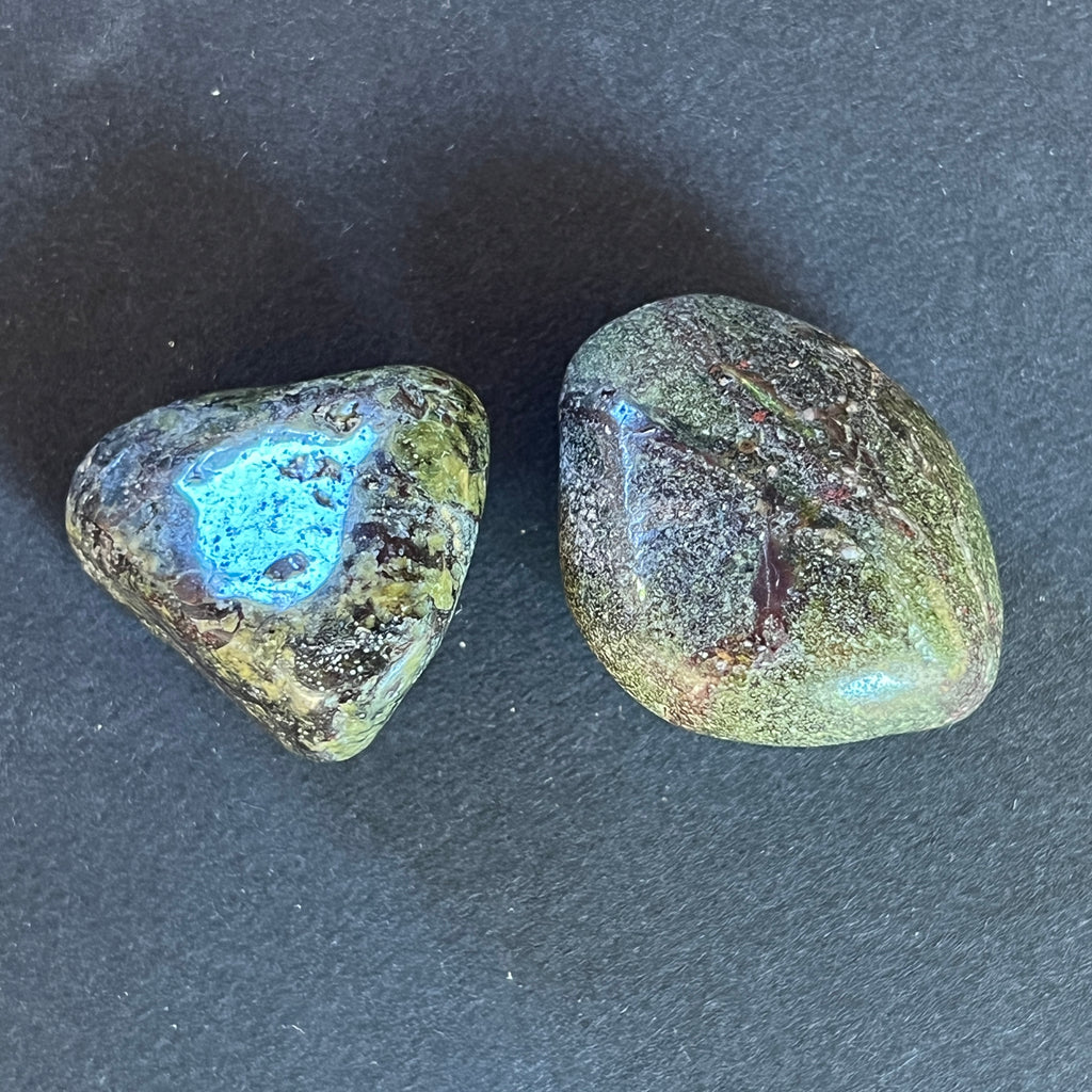 Piatra rulata sangele dragonului XL, pietre semipretioase - druzy.ro 4 