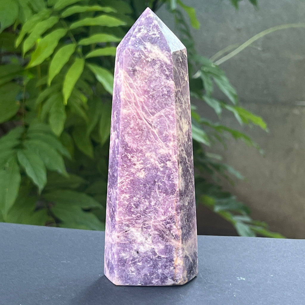 Obelisc lepidolit | Model L1, pietre semipretioase - druzy.ro 1 