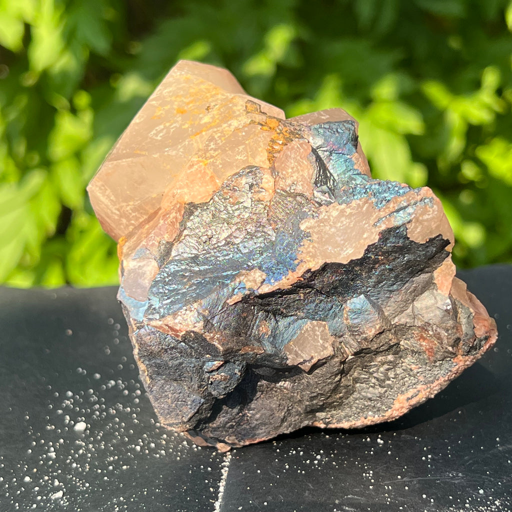 Cluster cuart Blacknit cu goetita si hematit model 4a/4 din Madagascar, pietre semipretioase - druzy.ro 1