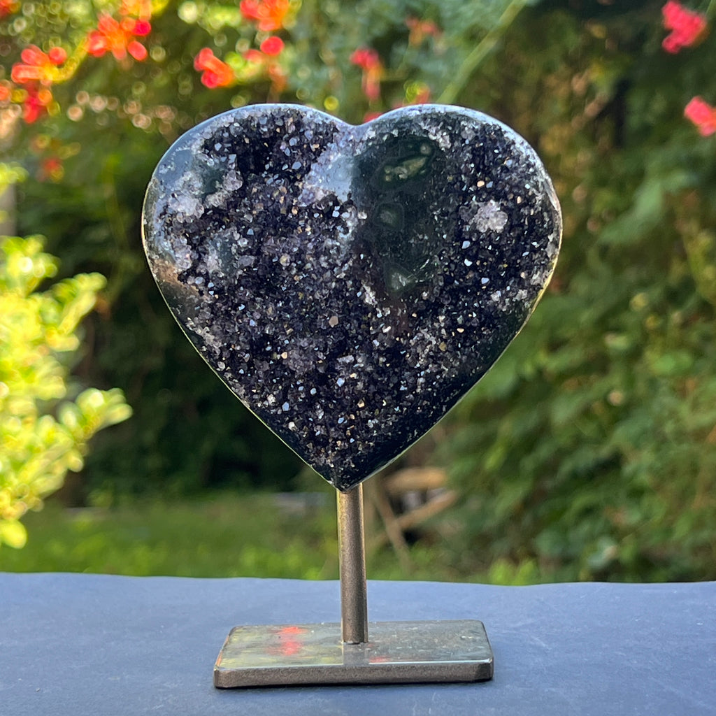 Inima ametist stand model 6, calitate +AAA, geoda ametist Urguay, pietre semipretioase - druzy.ro 1 