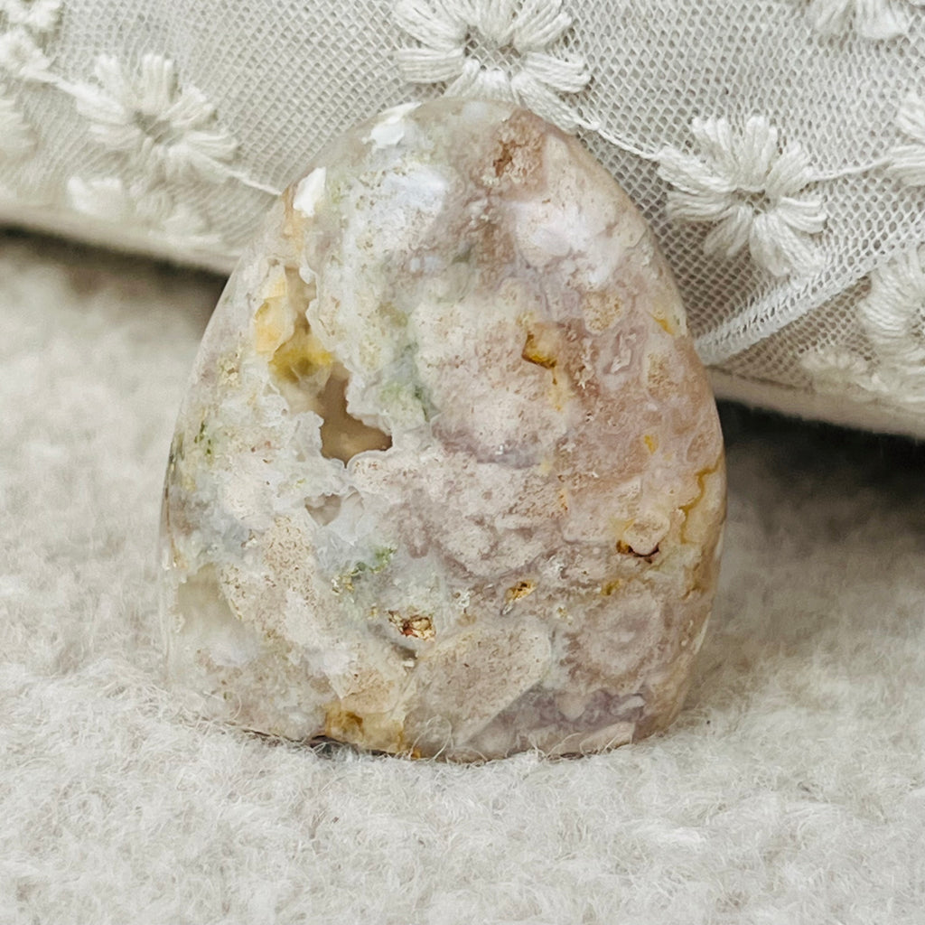 Agat coral floare mini structura forma libera model 12, druzy.ro, cristale 2