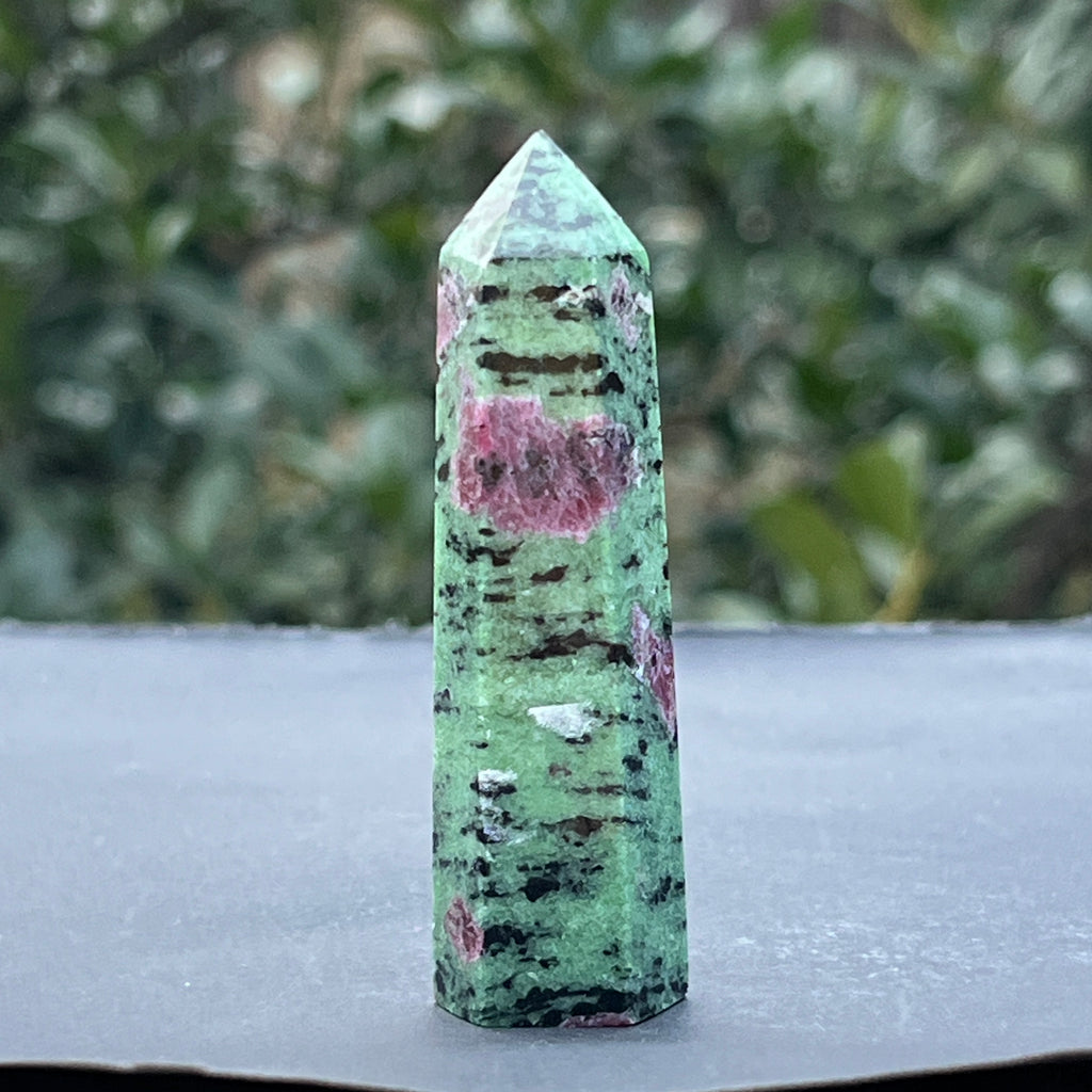Obelisc rubin in zoisit model 9, pietre semipretioase - druzy.ro 4 