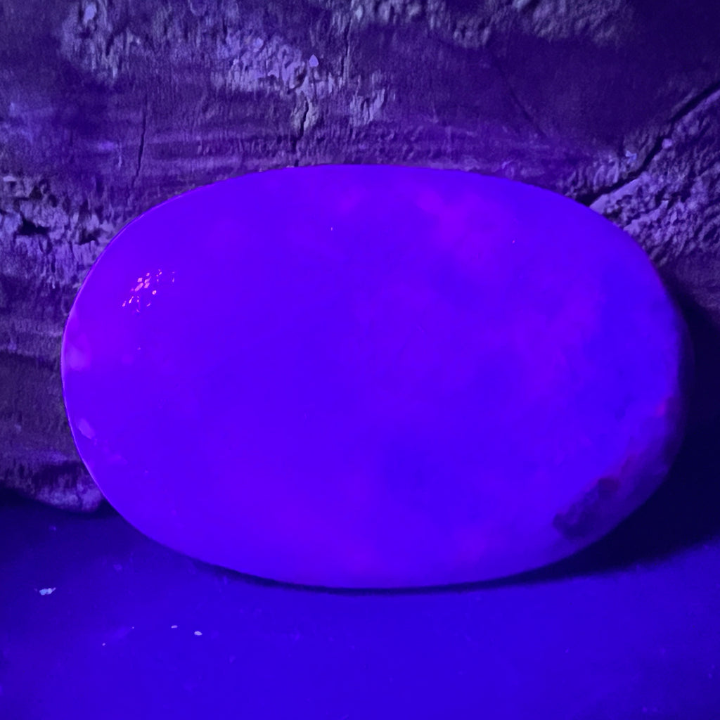 Hackmanit mov Uv reactive palmstone m14, pietre semipretioase - druzy.ro 3 