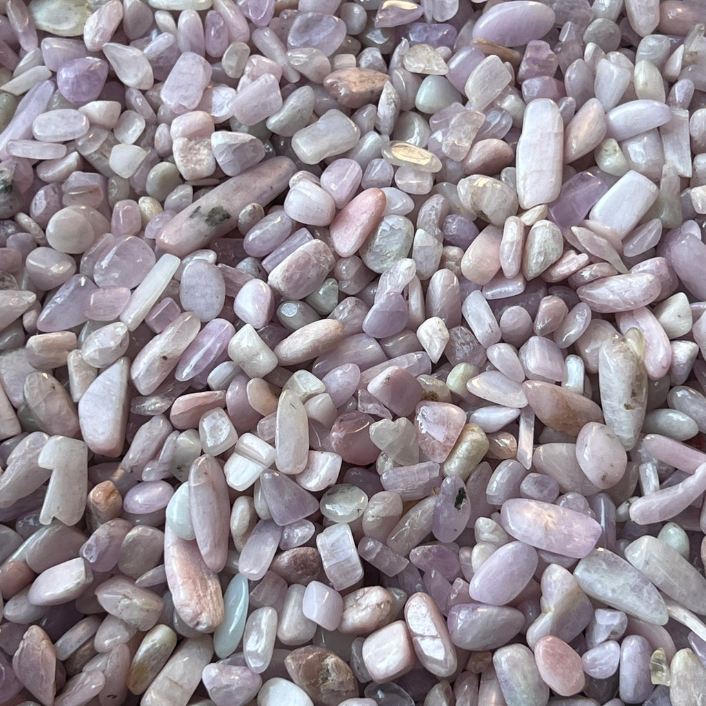 Kunzit chipsuri, pietre semipretioase - druzy.ro 1 