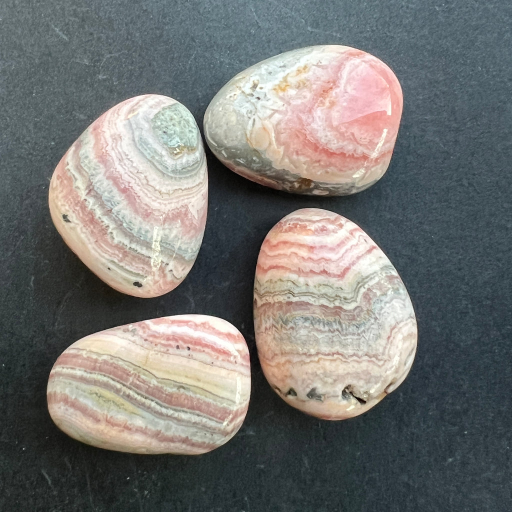 Cabochon rodocrozit rulat, pietre semipretioase - druzy.ro 2 
