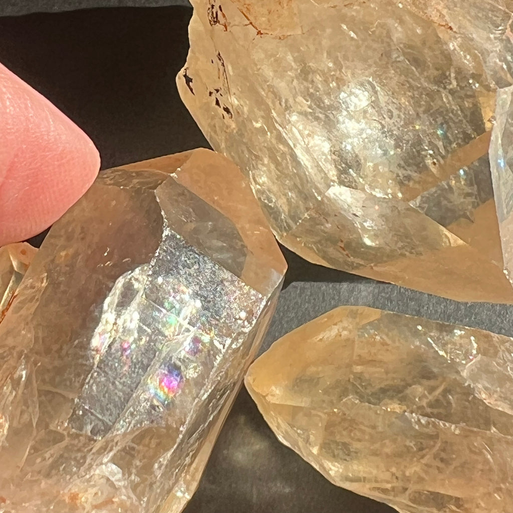 Varf citrin Rainbow mina Luena, Congo, pietre semipretioase - druzy.ro 1