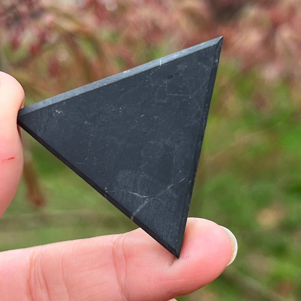 Triunghi shungit, pietre semipretioase - druzy.ro 1 
