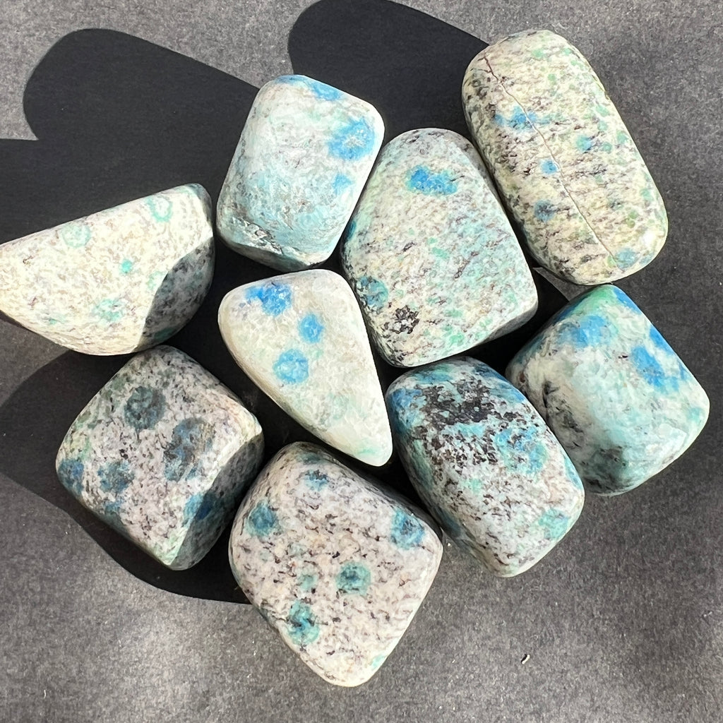 Piatra rulata  K2 Granit cu azurit, pietre semipretioase - druzy.ro 1 