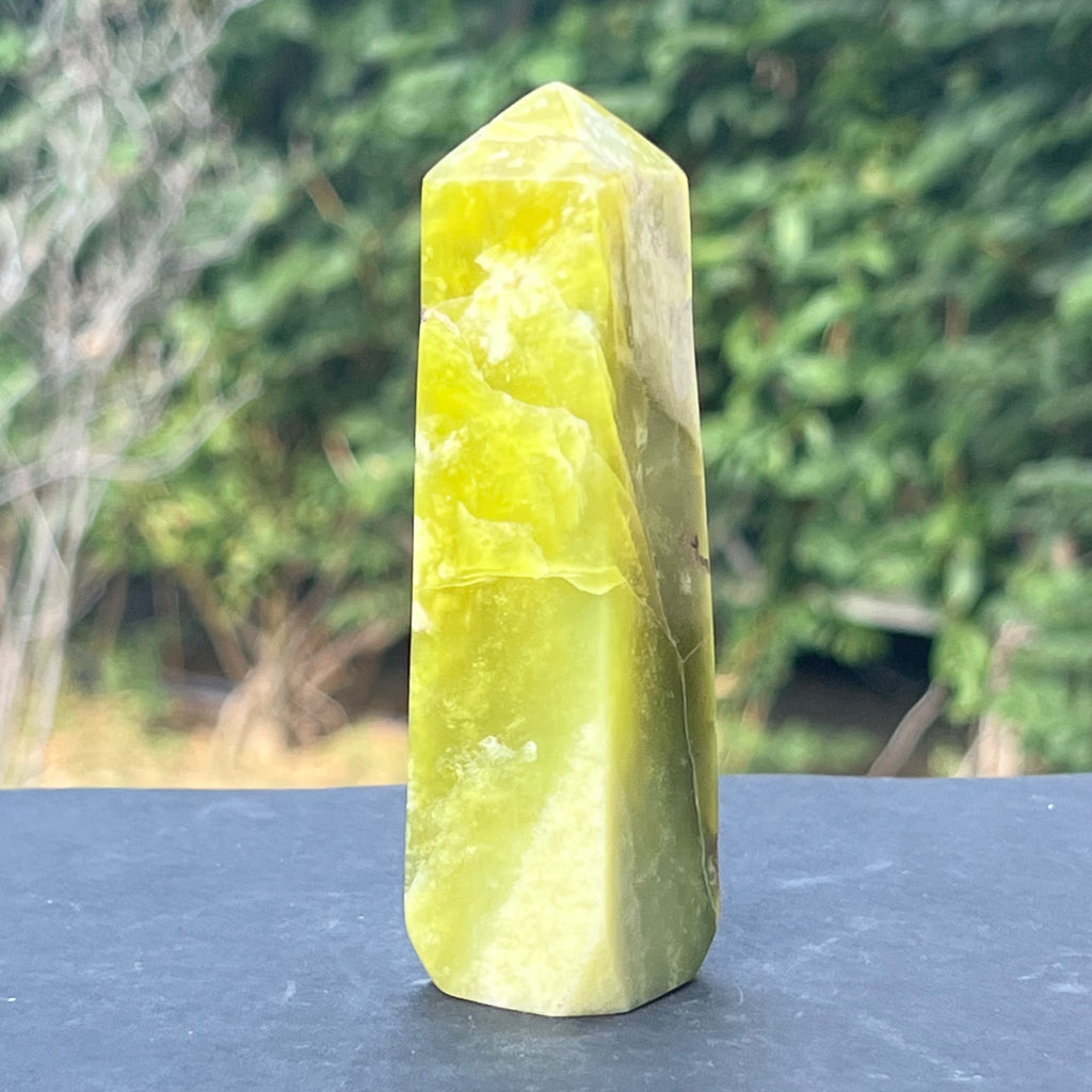 Turn/obelisc serpentin galben 10.5 cm model 1, druzy.ro, cristale 2