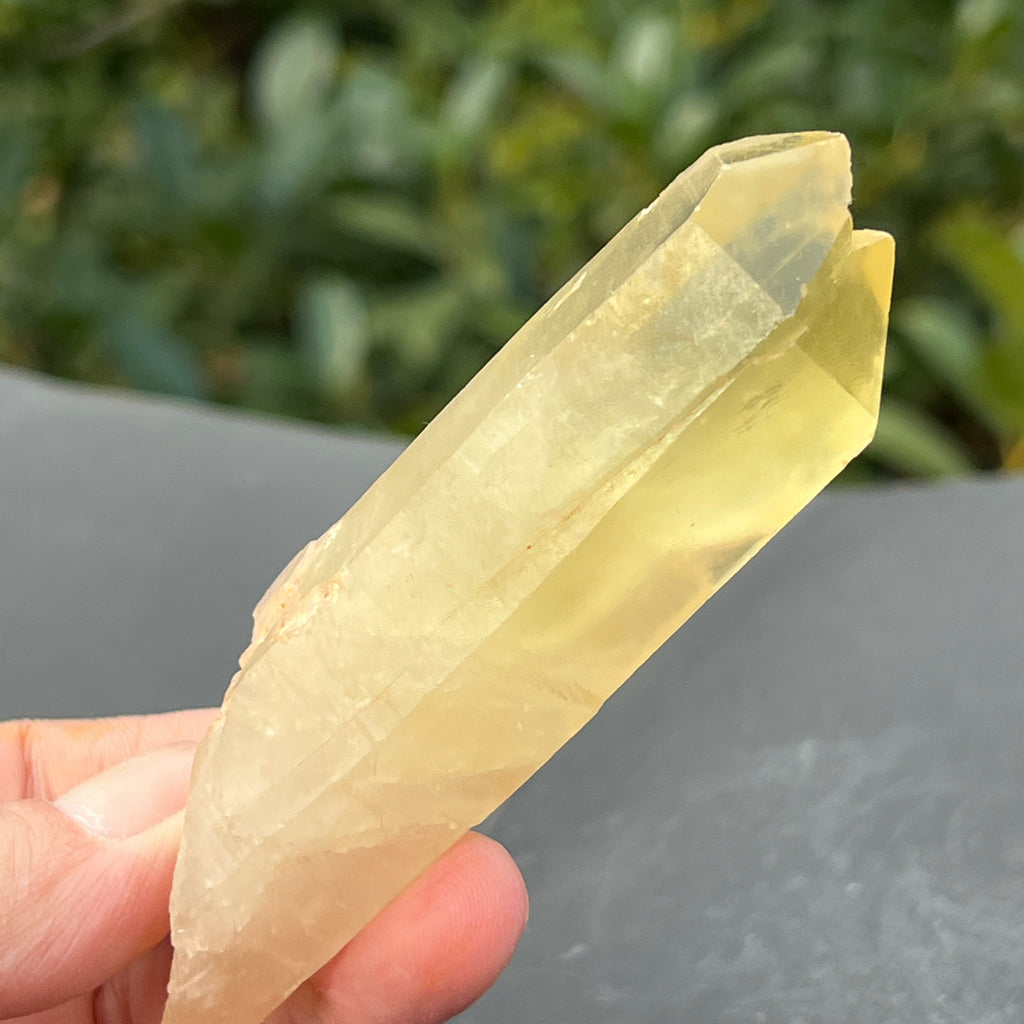 Varf citrin mina Luena, Congo model 29, pietre semipretioase - druzy.ro 2 