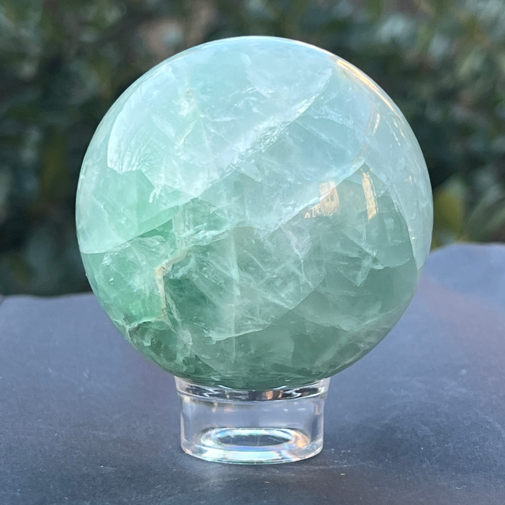 Sfera fluorit verde model 2, pietre semipretioase - druzy.ro 3 