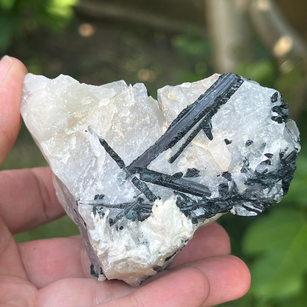 Turmalină neagră cu piatra lunii | Model 5, pietre semipretioase - druzy.ro 3 