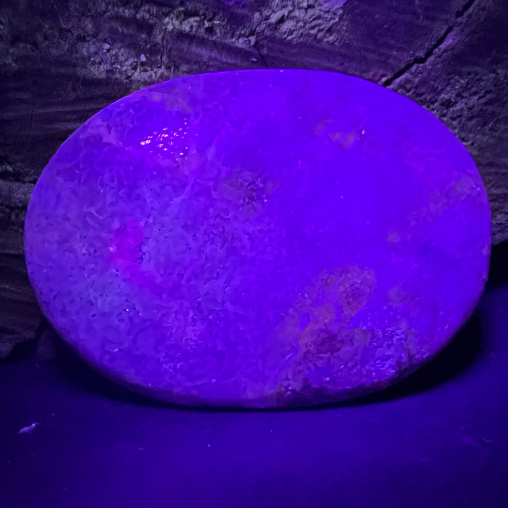 Hackmanit mov Uv reactive palmstone m7, pietre semipretioase - druzy.ro 2 