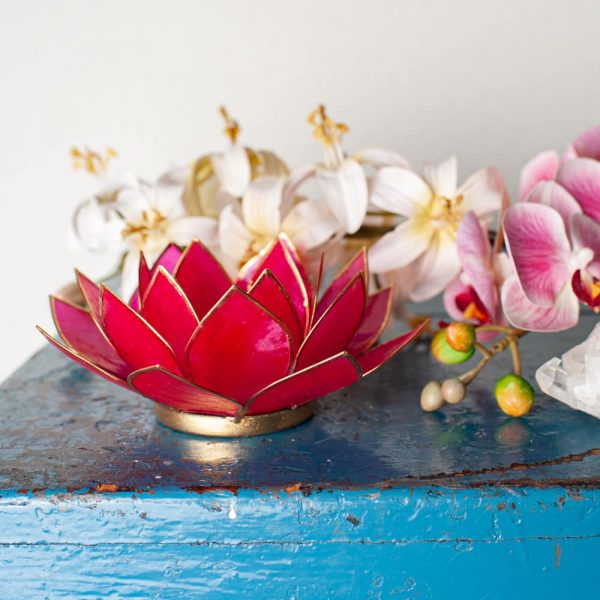 Suport lumanare fuchsia floare lotus din Philippine cu cochilii Capiz, druzy.ro 2