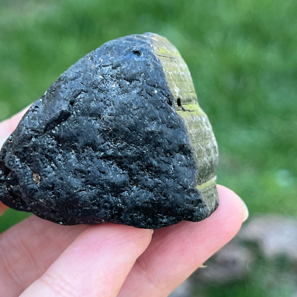 Turmalina neagra piatra bruta L10, pietre semipretioase - druzy.ro 5 