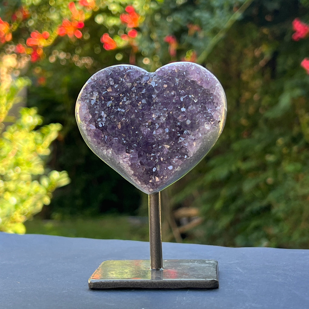 Inima ametist stand model 9, calitate +AAA, geoda ametist Urguay, pietre semipretioase - druzy.ro 1 