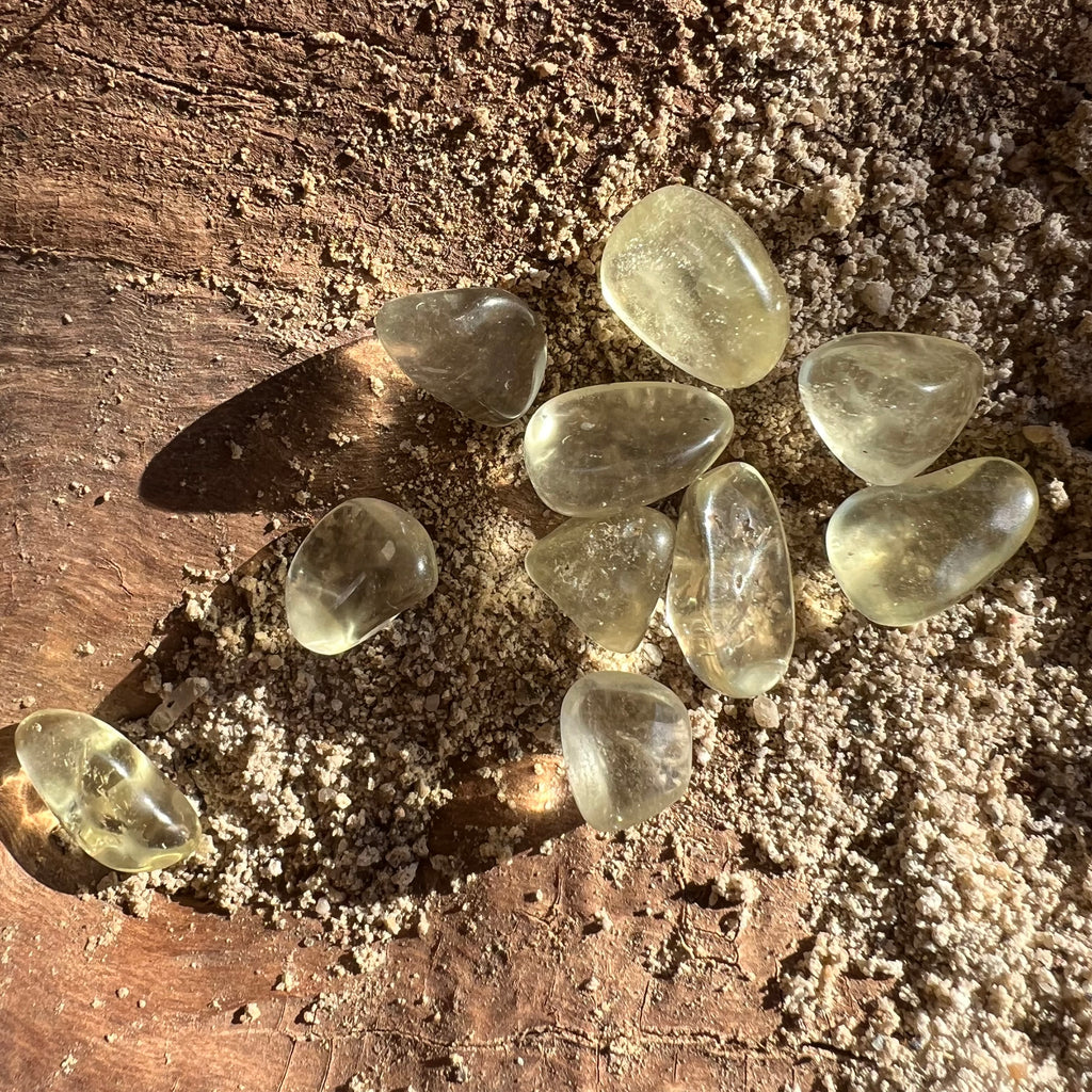 Tectita aurie, sticla desertului Libia piatra polisata, calitate AAA, druzy.ro, cristale 3