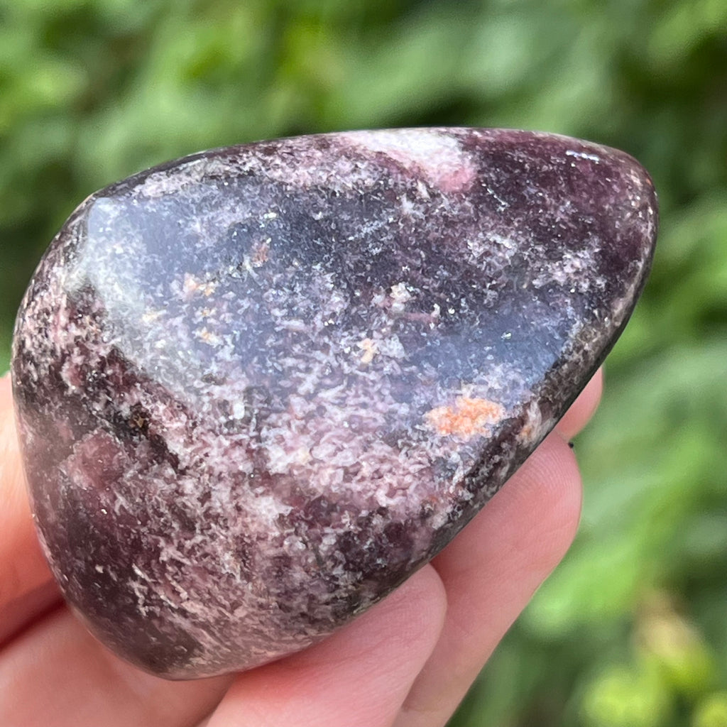 Lepidolit palmstone m2, druzy.ro, cristale 1