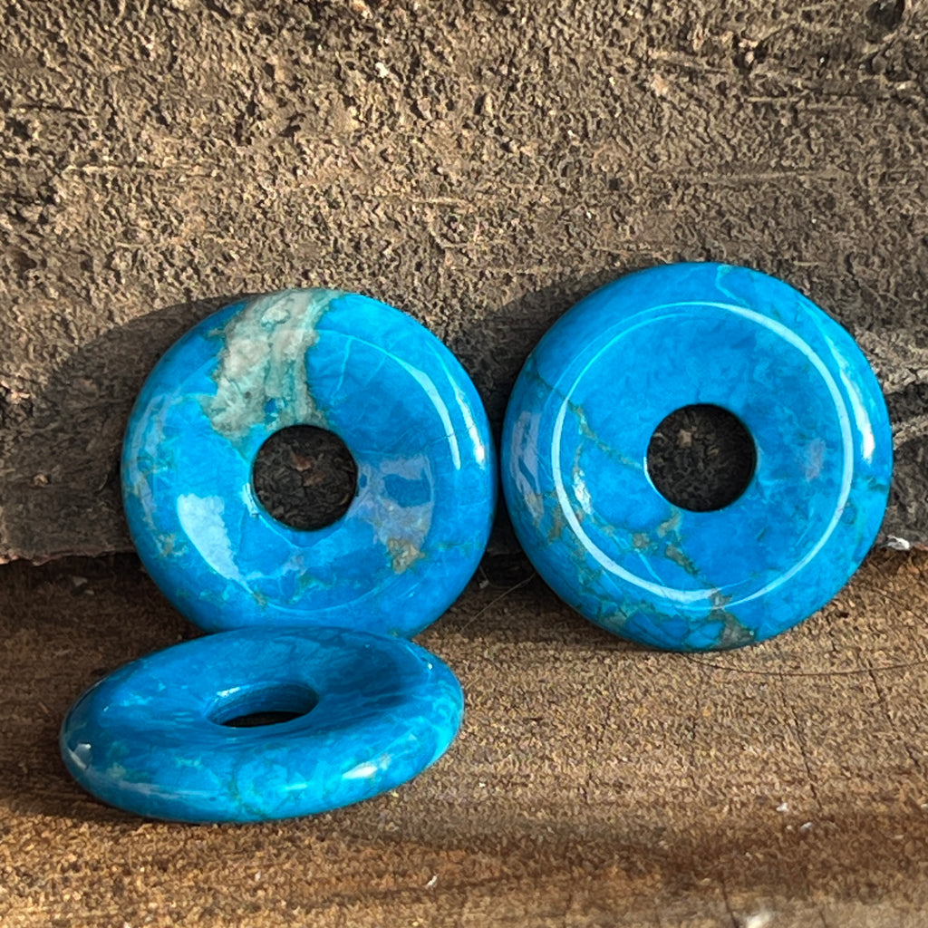 Pandantiv donut piatra pi howlit albastru M, pietre semipretioase - druzy.ro 3 
