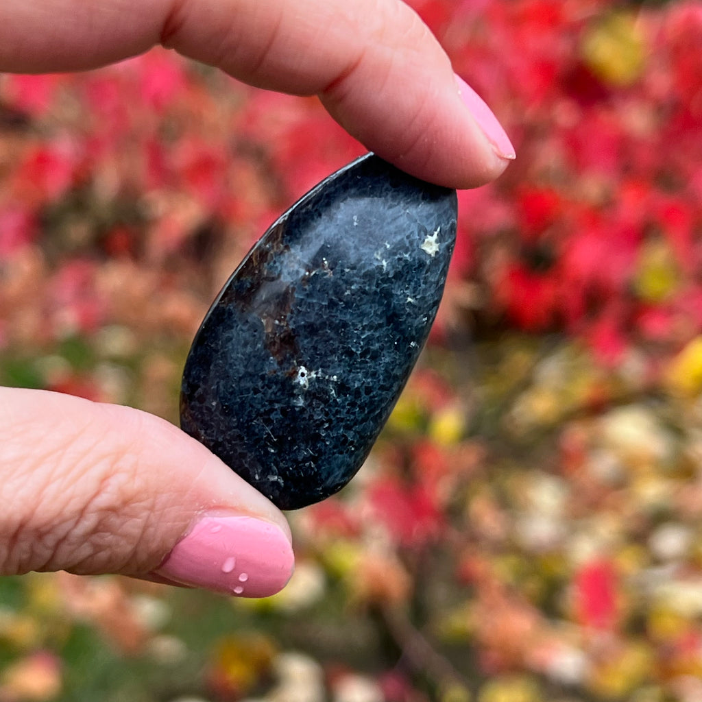 Cabochon dumortierit m1, druzy.ro, cristale 3