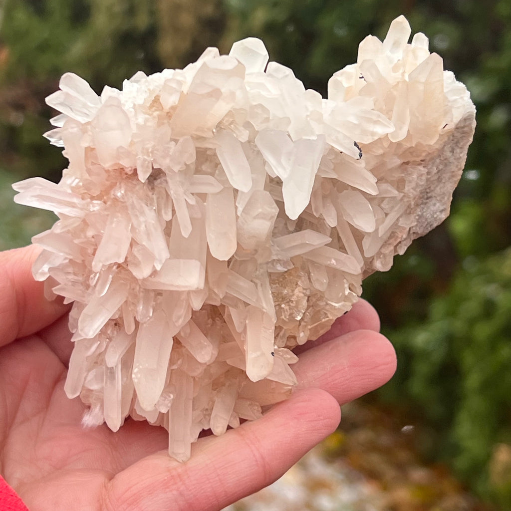 Cluster cu cristale aciculare model 3 din Madagascar, druzy.ro, cristale 1