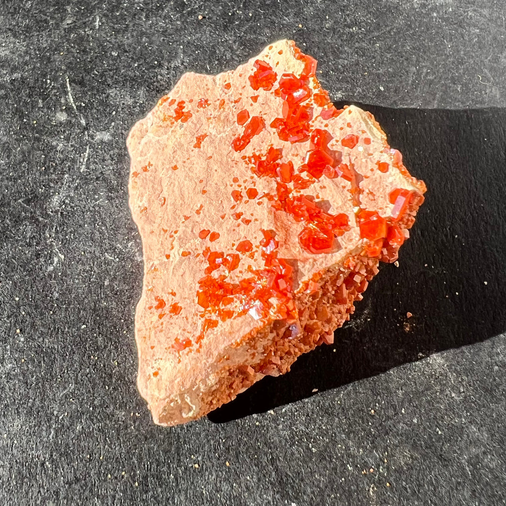 Vanadinit cluster cristal din Maroc model 7, druzy.ro, cristale 1
