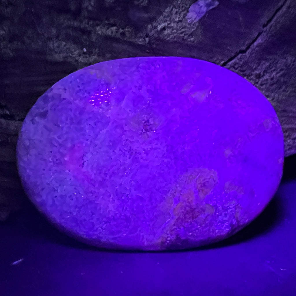 Hackmanit mov Uv reactive palmstone m7, pietre semipretioase - druzy.ro 1 