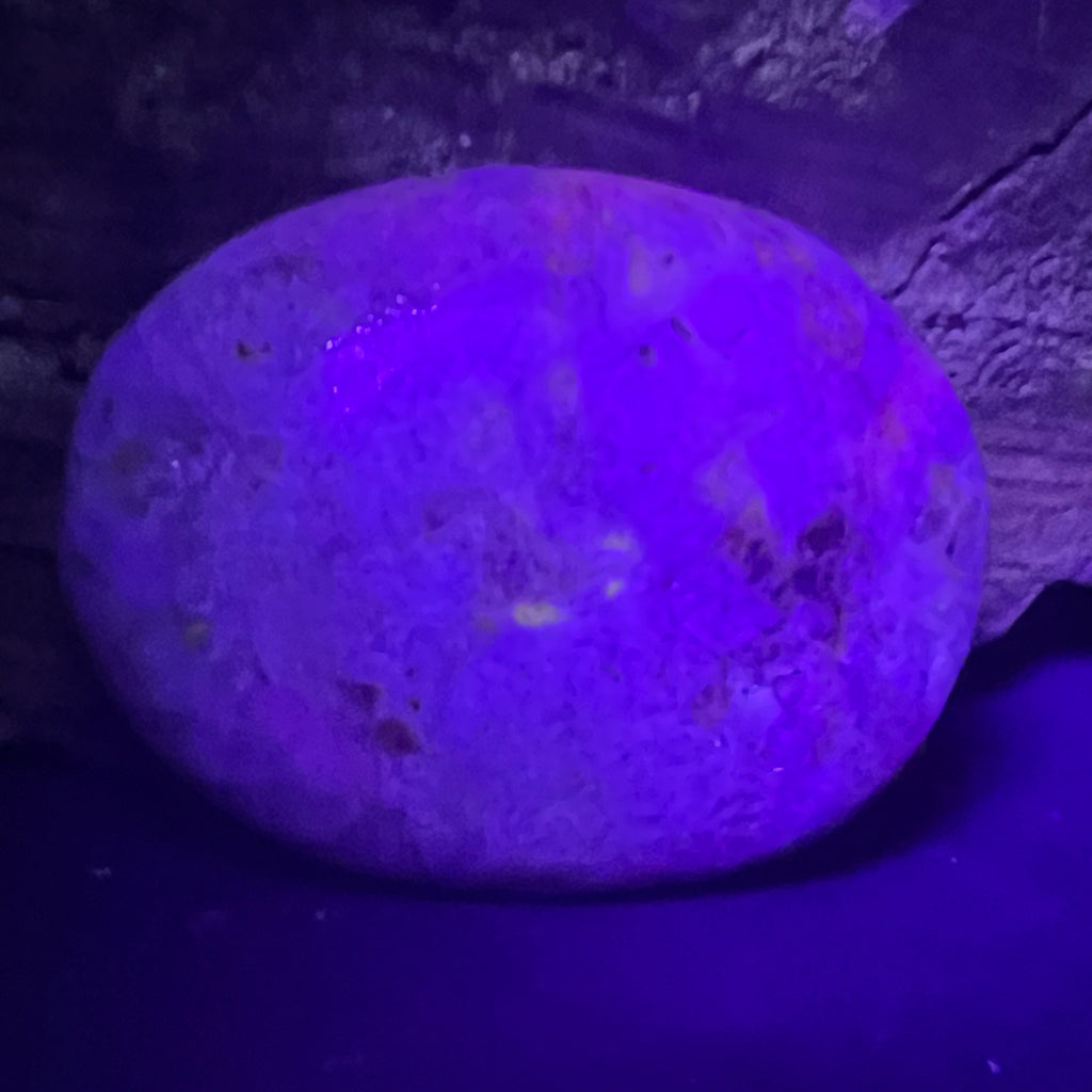 Palmstone hackmanit Uv reactive  m2, pietre semipretioase - druzy.ro 1 