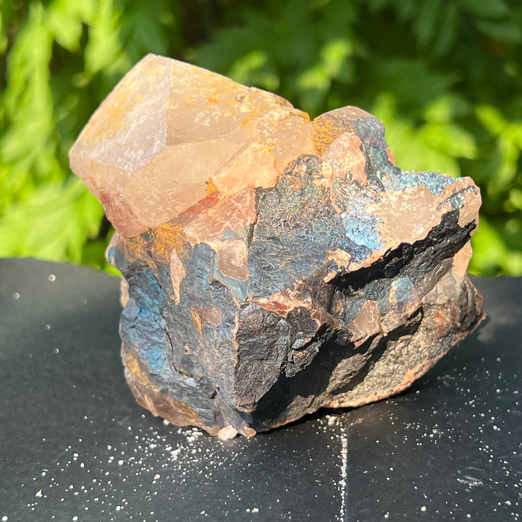 Cluster cuart Blacknit cu goetita si hematit model 4a/4 din Madagascar, pietre semipretioase - druzy.ro 2