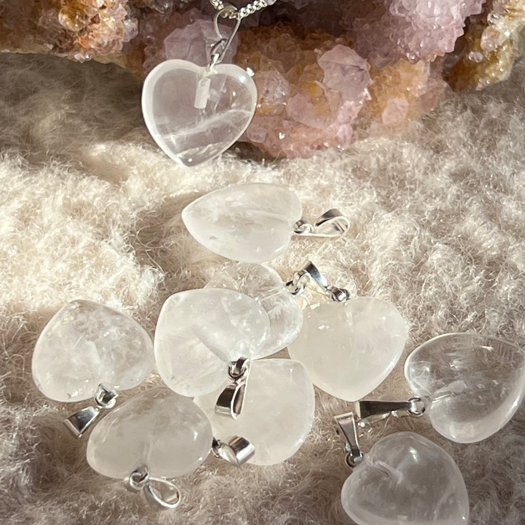 Pandantiv inima cuart de stanca 1 cm, piatra lunii aprilie, birthstone, druzy.ro, cristale 2