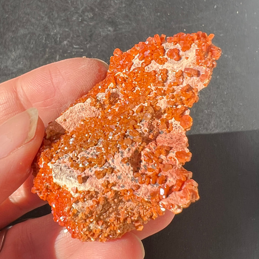 Vanadinit cluster cristal din Maroc model 8, druzy.ro, cristale 3