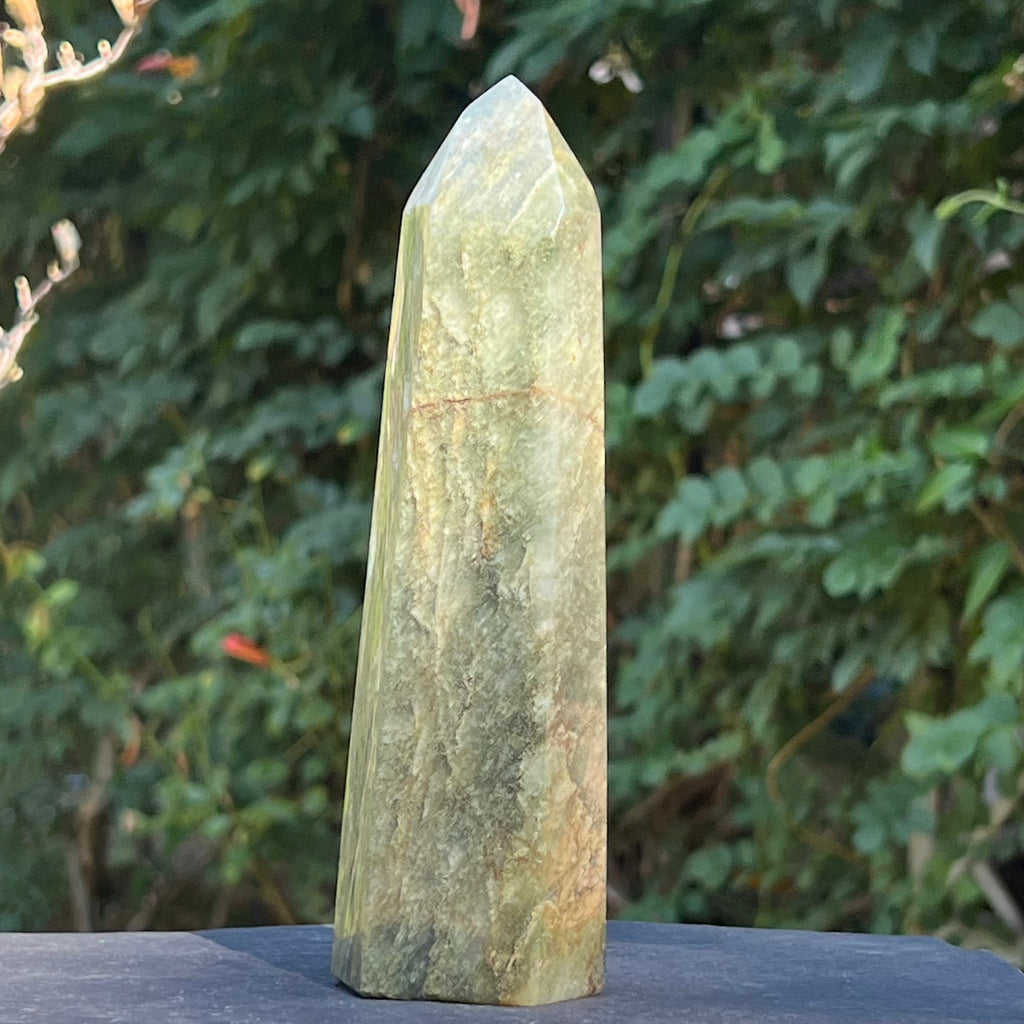 Turn fucsit aventurin 16-18 cm, druzy.ro, cristale 2