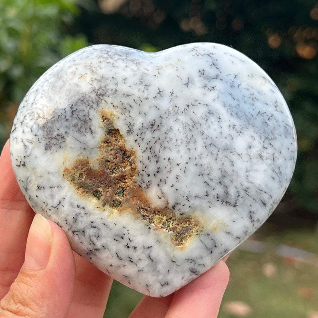 Opal alb inima m3, druzy.ro, cristale 1