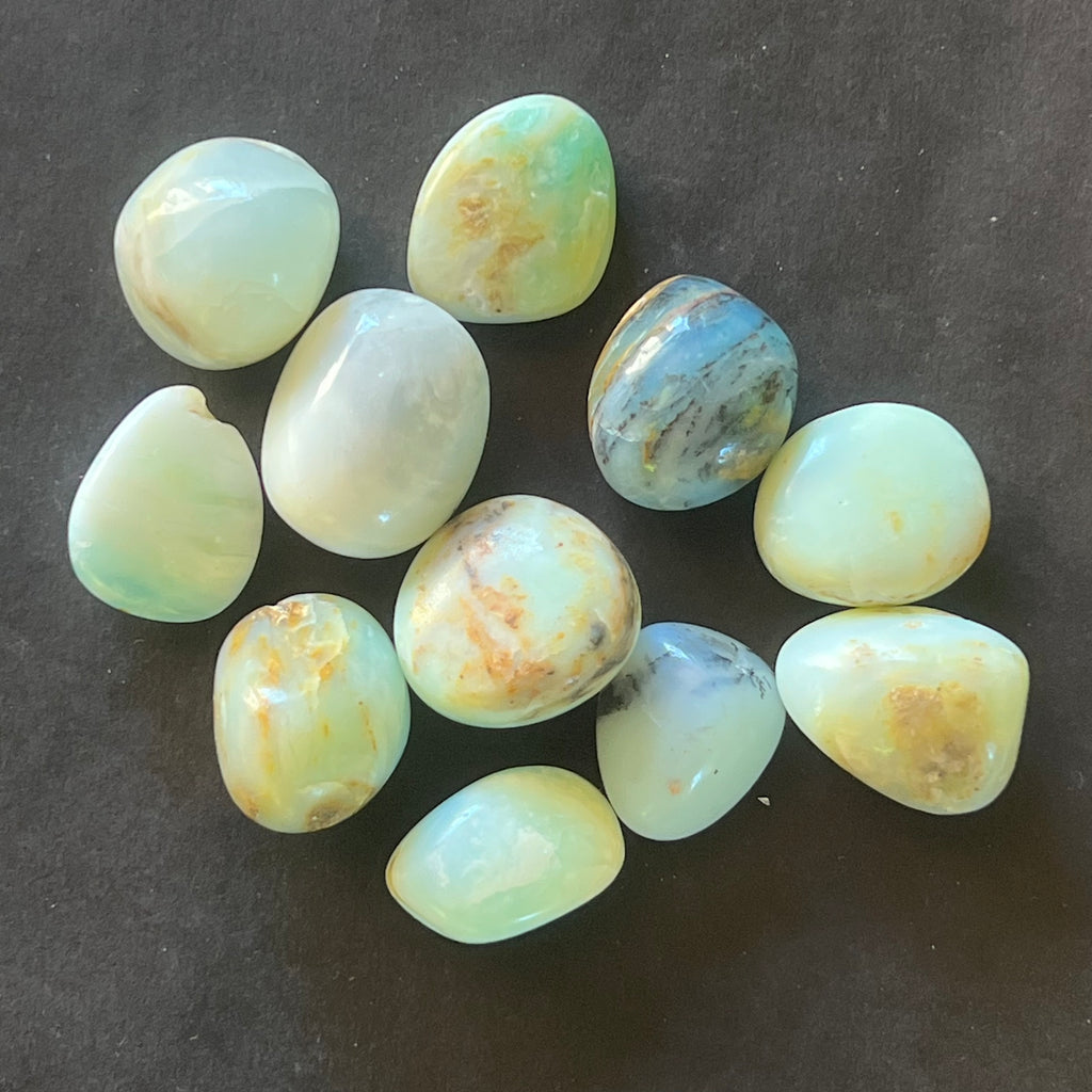 Opal albastru piatra rulata mini, druzy.ro, cristale 4