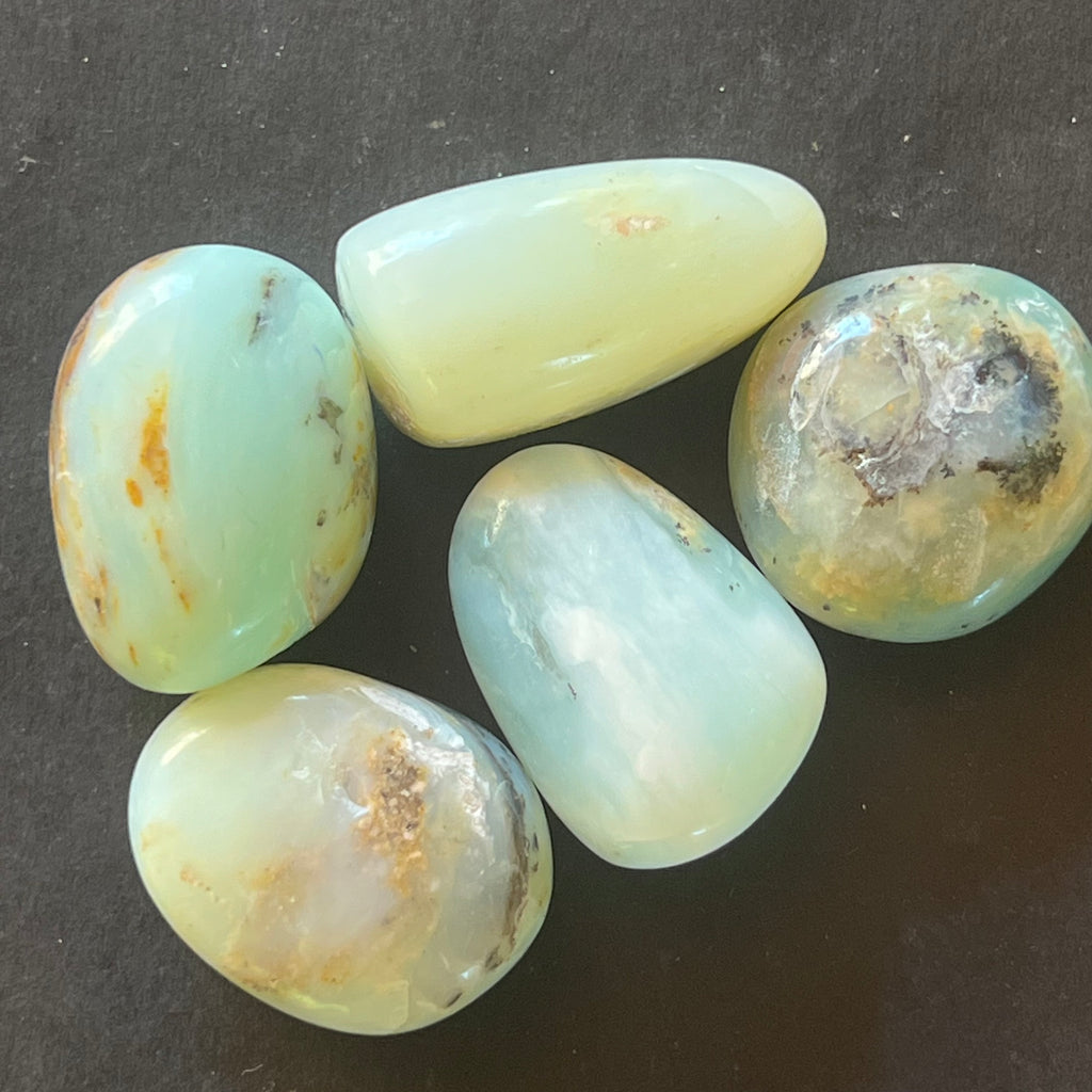 Opal albastru piatra rulata mini, druzy.ro, cristale 2