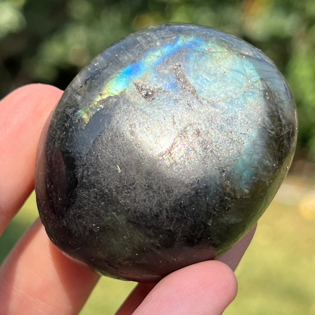 Labradorit palm stone m20, druzy.ro, cristale 3